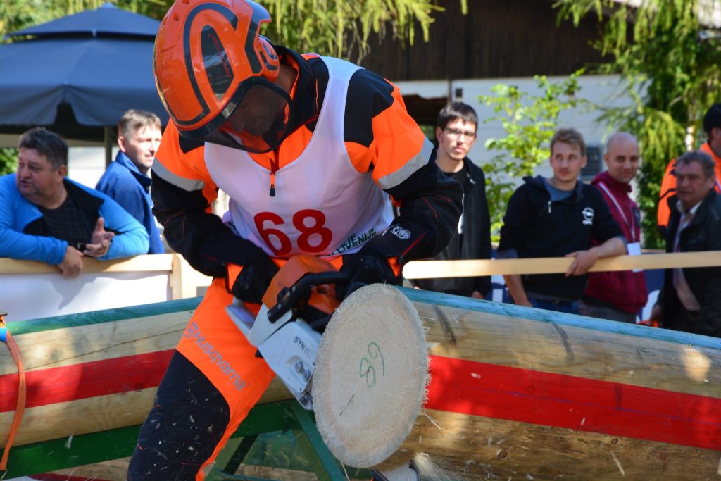 e9c0e4ad74574a28257c12756809014d5a04c4d4-min